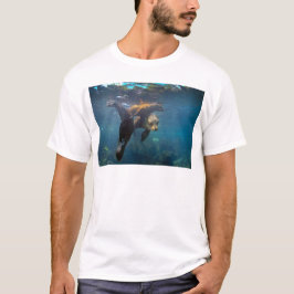 T-shirt Mère de lions de mer et petits Galapagos sous-mari