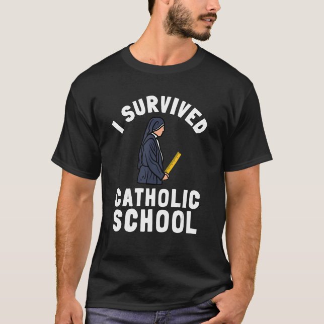 T-shirt Messe De L'Église Catholique De Soeurs Et L'École  (Devant)
