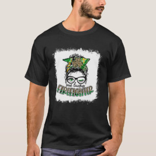 T-shirt Messy Bun One Lucky Firefighter Lucky Shamrock Pat