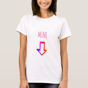 T-shirt Mienne flèche de l'écriture rose drôle de choix pr