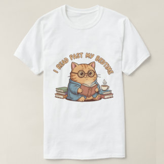 T-shirt mignon avec chat lisant 'Je lis au-delà de