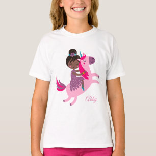 T-shirt Mignonne Black Haired Girl équitation sur une lico