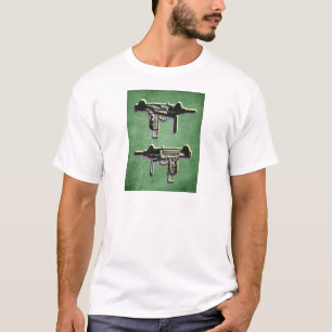 T-shirt Mini sous mitrailleuse d'Uzi sur le vert