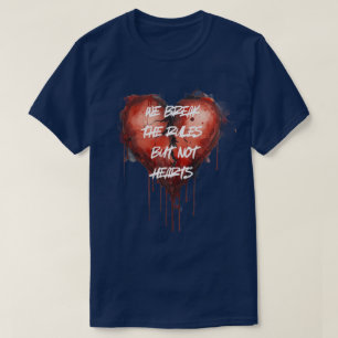 T-Shirt mit blutendem Herzen und Regelbruch