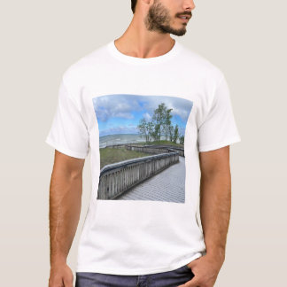 T - Shirt mit schöner Aussicht auf den Ozean