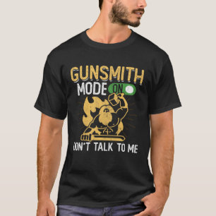 T-shirt Mode Arme À Feu Sur Arme À Feu Et Arme À Feu