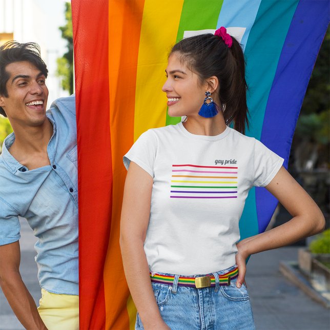 T-shirt Mois gay pride blanc LGBTQ Rainbow Womens (Créateur téléchargé)