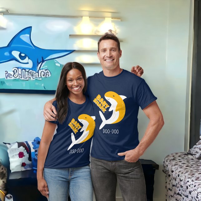 T-shirt Momma Shark (Créateur téléchargé)