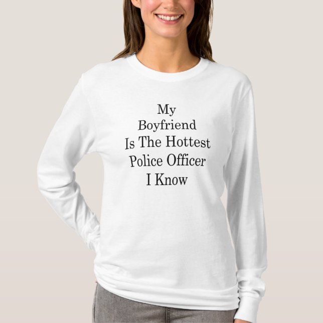T-shirt Mon ami est le policier le plus chaud que je (Devant)