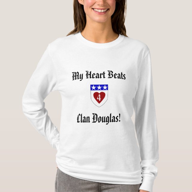 T-shirt Mon clan Douglas des battements de coeur 4 ! (Devant)