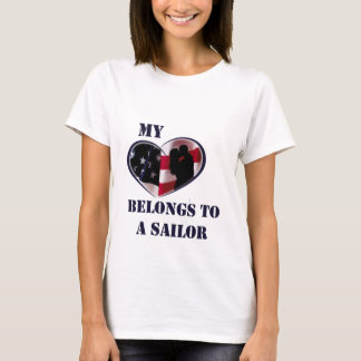 T-shirt Mon coeur appartient à un marin