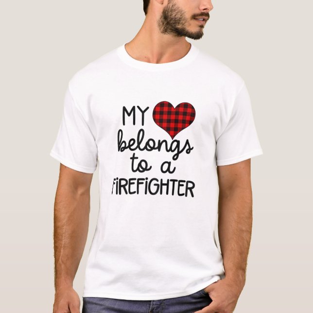 T-shirt Mon Coeur Appartient À Un Pompier Pour Pompier (Devant)