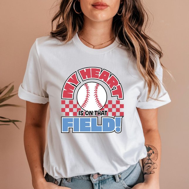 T-shirt Mon coeur est sur ce terrain - Maman de baseball (Créateur téléchargé)