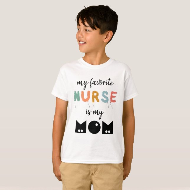 T-shirt Mon Infirmière Préférée Est Ma Mère Mignonne Perso (Devant entier)