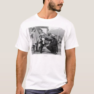 T-shirt Monsieur et enfants jouant avec l'ours CUB sur des