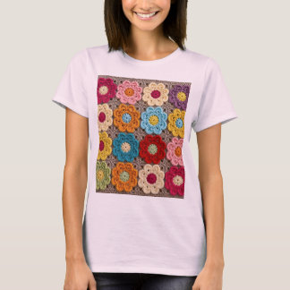 T-shirt Motif de fleur au crochet coloré – Granny fait mai