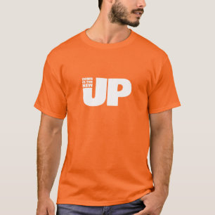 T-shirt Mots Dessinés À La Main Phrase Down Est Le Nouveau