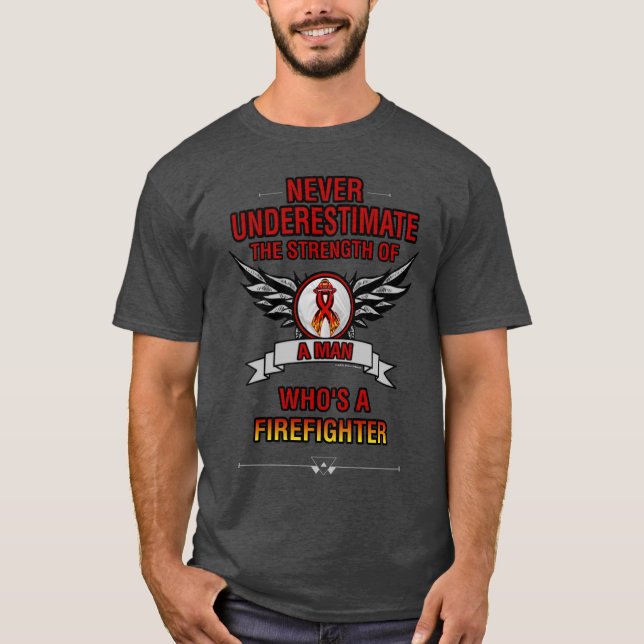T-shirt Ne jamais sous-estimer / Homme... Pompier (Devant)