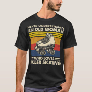 T-shirt Ne jamais sous-estimer une vieille femme aime le r
