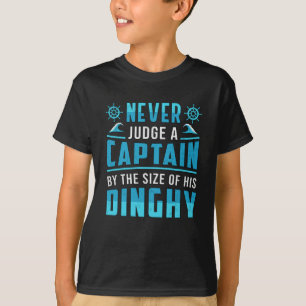 T-shirt Ne Jugez Jamais Un Capitaine Bateau Voilier Drôle