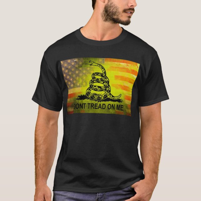 T-shirt Ne marchez pas sur moi le drapeau américain de (Devant)