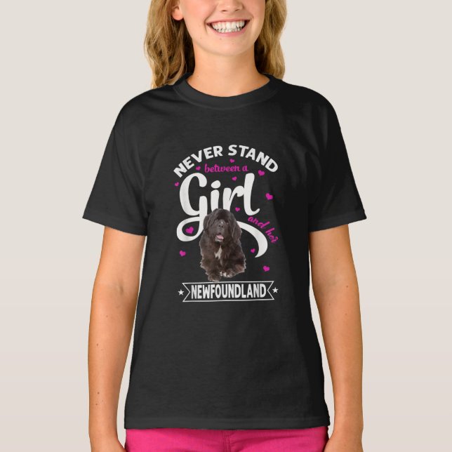 T-shirt Ne Restez Jamais Entre Une Fille Et Sa Terre-Neuve (Devant)