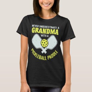 T-shirt Ne Sous-Estimez Jamais Un Grand-Mère Avec Un Pickl