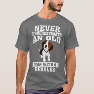 T-shirt Ne sous-estimez jamais un vieil homme aux Beagles