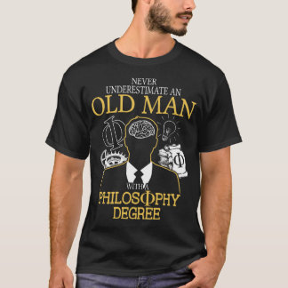 T-shirt Ne sous-estimez jamais un vieil homme avec la
