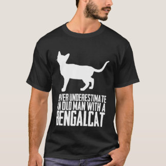 T-shirt Ne sous-estimez jamais un vieil homme avec un beng