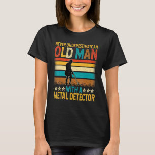 T-shirt Ne sous-estimez jamais un vieil homme avec un déte