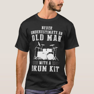 T-shirt Ne sous-estimez jamais un vieil homme avec un tee-