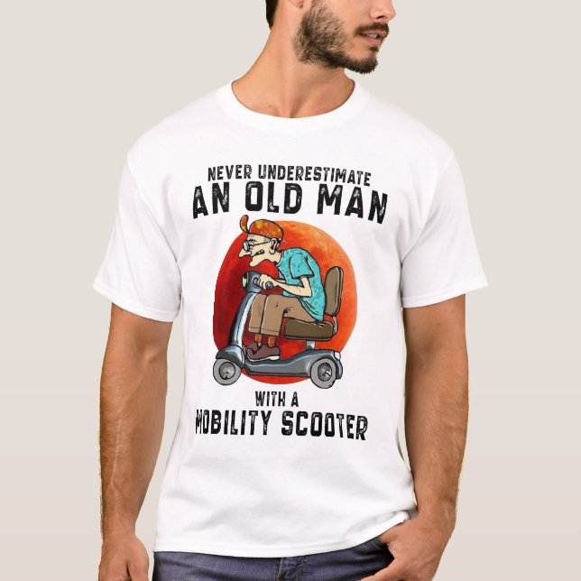 T-shirt Ne sous-estimez jamais un vieil homme avec une mob (Devant)