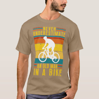 T-shirt Ne sous-estimez jamais un vieil homme en vélo 5