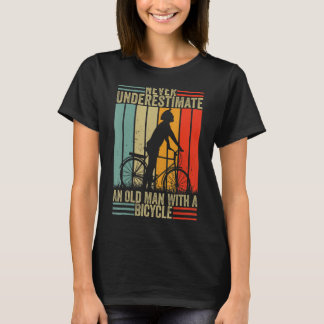 T-shirt Ne Sous-Estimez Jamais Un Vieux Homme Avec Un Rétr