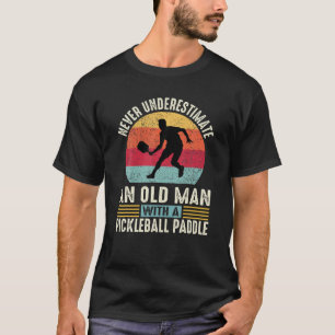 T-shirt Ne Sous-Estimez Jamais Un Vieux Homme Drôle Pickle