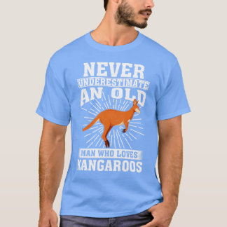 T-shirt Ne Sous-Estimez Jamais Un Vieux Homme Qui Aime Le 