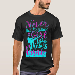 T-shirt Ne Sous-Estimez Jamais Une Fille Qui Connaît La Ci
