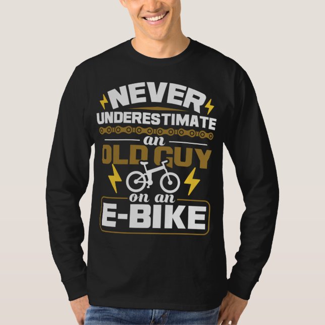 T-shirt Never Underestimate An Old Guy (Devant)