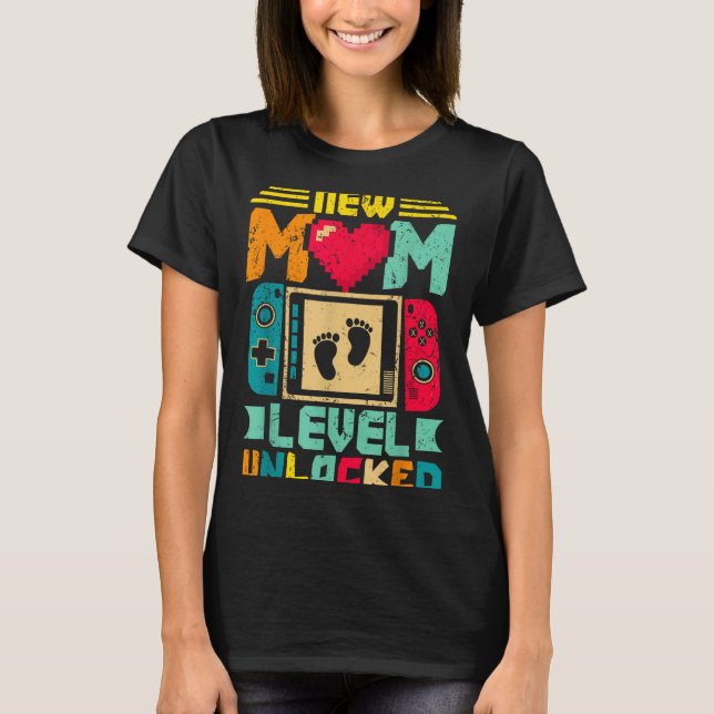 T-shirt New Mom Level Unlocked Gamer Valentine's  (Devant)