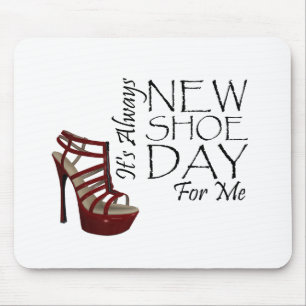T-SHIRT New Shoe Day Mousepad