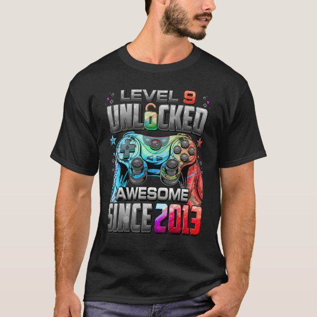 T-shirt Niveau 9 déverrouillé stupéfiant depuis 2013 9e an (Devant)