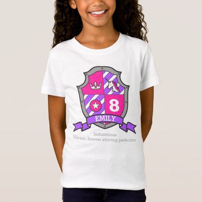 T-Shirt Nom Emily signifiant Chevalier princesse de 8e ann (Devant)