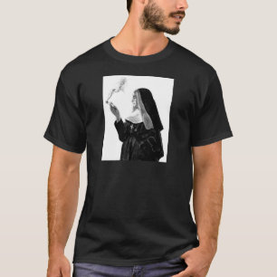T-shirt Nonne de tabagisme vilaine