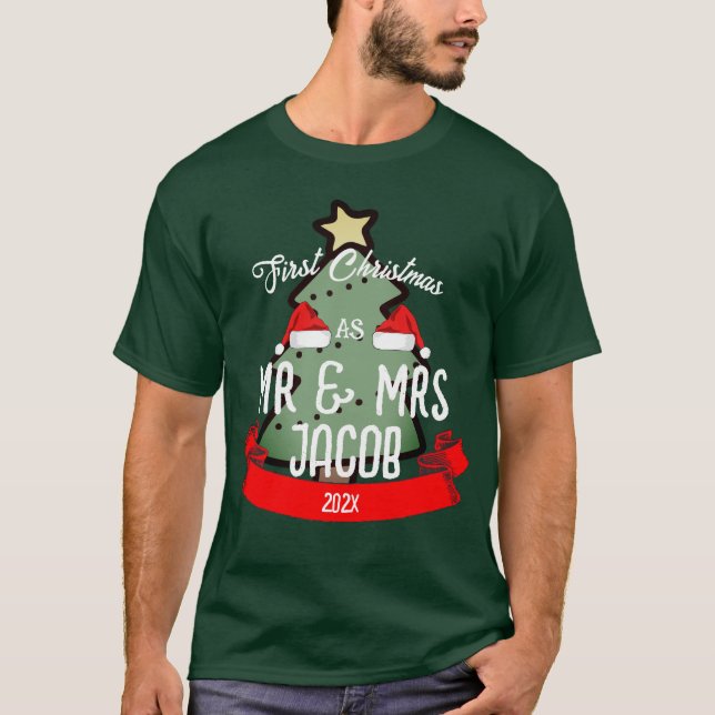 T-shirt Notre premier Noël en tant que M. et Mme Newlywa (Devant)
