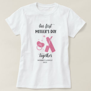 T-shirt Notre première journée de mère correspond à la nou