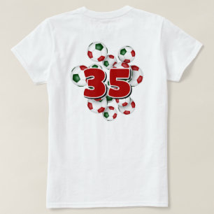 T-shirt numéro de maillot sur le groupe de balles de footb