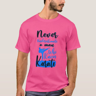 T-shirt N'underestimez jamais un vieil homme qui connait l