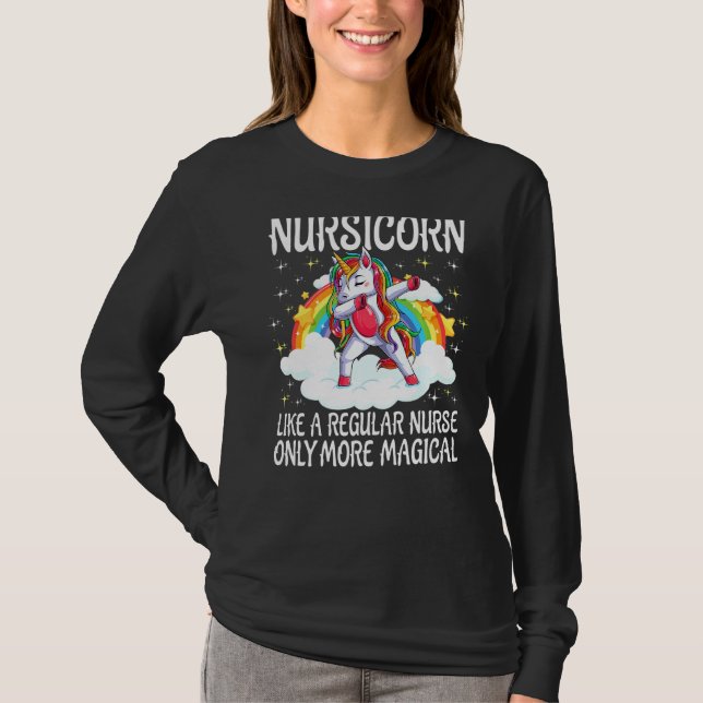T-shirt Nursicorne Comme Une Infirmière Régulière Seulemen (Devant)