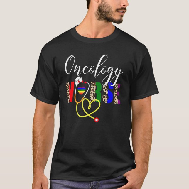 T-shirt Oncologie Infirmière Stethoscope Lgbt Drapeau Les  (Devant)